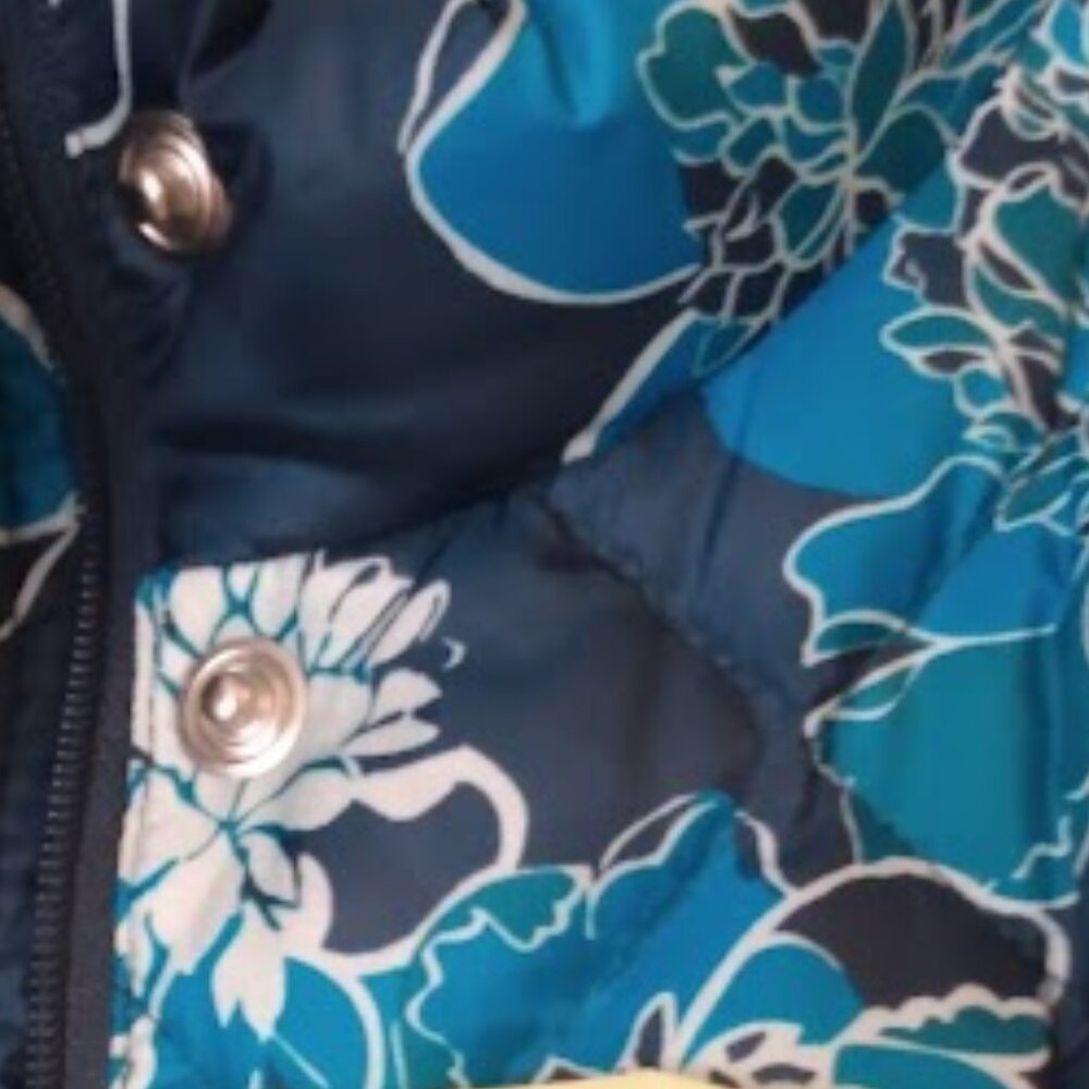 Lands' End: Blue & green floral lined quilted jacket. Size Medium. - Picture 2 of 4